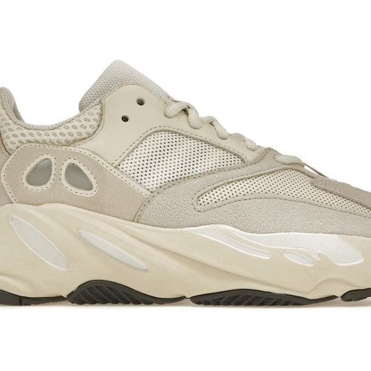 Yeezy 700 Analog