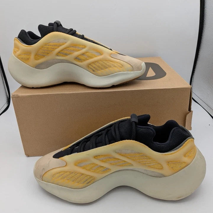 Adidas Yeezy 700 V3 Mono Safflower (Pre-Owned)